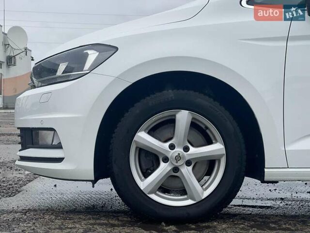 Белый Фольксваген Туран, объемом двигателя 1.4 л и пробегом 159 тыс. км за 15700 $, фото 6 на Automoto.ua