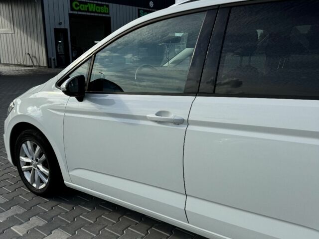 Белый Фольксваген Туран, объемом двигателя 2 л и пробегом 310 тыс. км за 14200 $, фото 3 на Automoto.ua