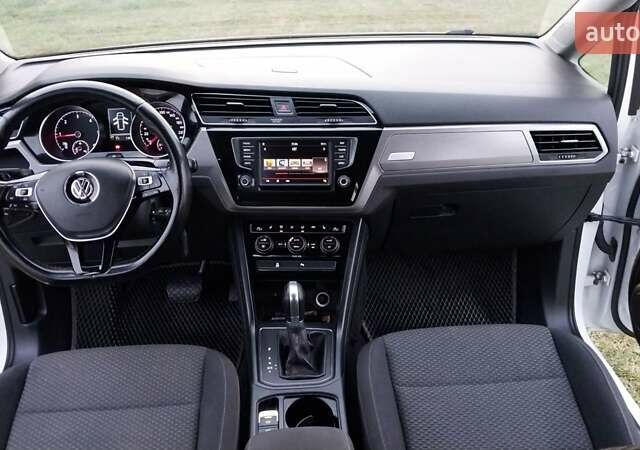 Белый Фольксваген Туран, объемом двигателя 1.97 л и пробегом 313 тыс. км за 13999 $, фото 29 на Automoto.ua