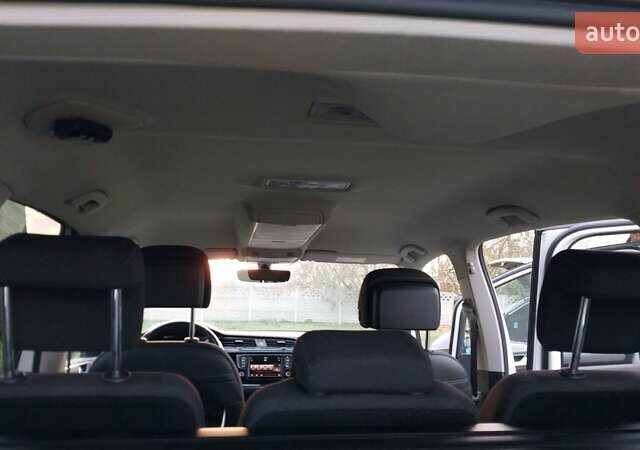 Белый Фольксваген Туран, объемом двигателя 1.97 л и пробегом 313 тыс. км за 13499 $, фото 20 на Automoto.ua