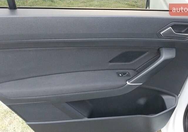 Белый Фольксваген Туран, объемом двигателя 1.97 л и пробегом 313 тыс. км за 13499 $, фото 24 на Automoto.ua