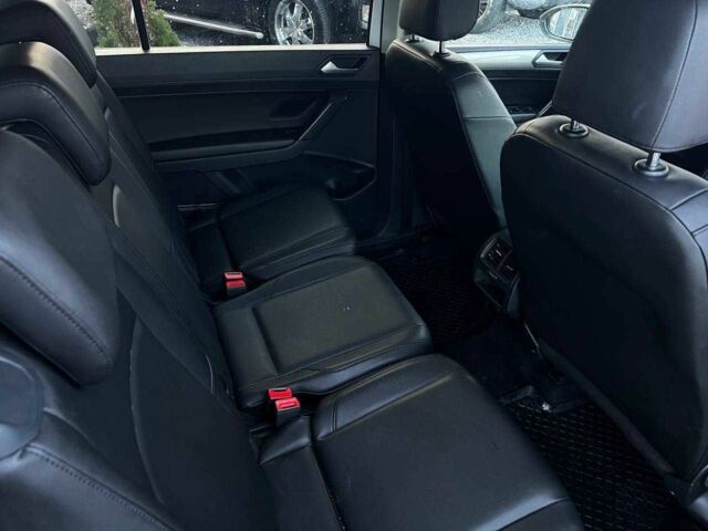 Белый Фольксваген Туран, объемом двигателя 2 л и пробегом 221 тыс. км за 14300 $, фото 4 на Automoto.ua