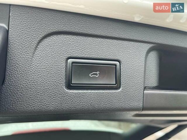 Белый Фольксваген Туран, объемом двигателя 1.4 л и пробегом 159 тыс. км за 15700 $, фото 35 на Automoto.ua