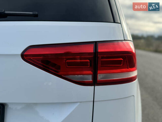 Белый Фольксваген Туран, объемом двигателя 1.97 л и пробегом 199 тыс. км за 15800 $, фото 33 на Automoto.ua