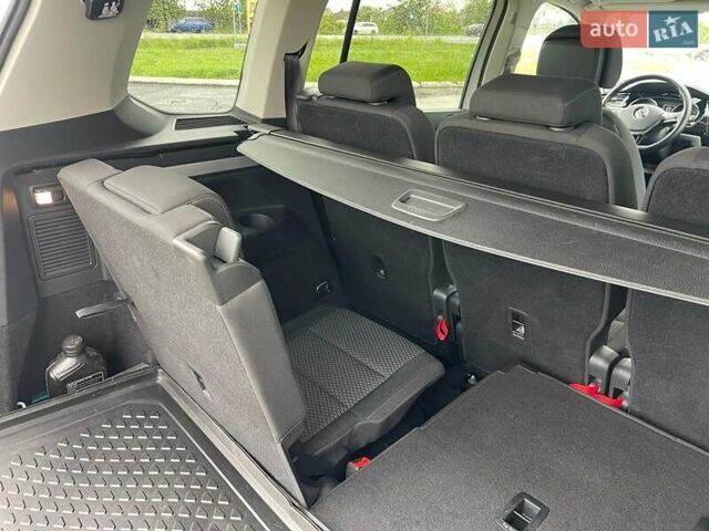 Белый Фольксваген Туран, объемом двигателя 1.4 л и пробегом 159 тыс. км за 15700 $, фото 32 на Automoto.ua