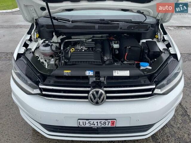 Белый Фольксваген Туран, объемом двигателя 1.4 л и пробегом 159 тыс. км за 15700 $, фото 13 на Automoto.ua