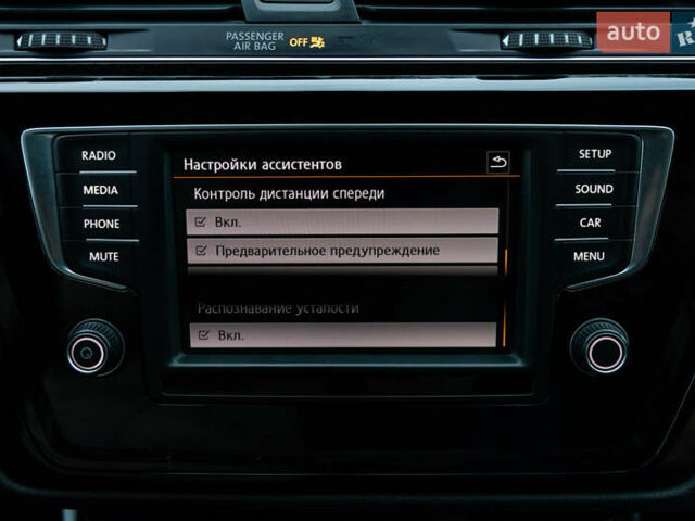 Белый Фольксваген Туран, объемом двигателя 2 л и пробегом 227 тыс. км за 15800 $, фото 46 на Automoto.ua