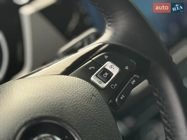 Белый Фольксваген Туран, объемом двигателя 1.97 л и пробегом 199 тыс. км за 15800 $, фото 41 на Automoto.ua