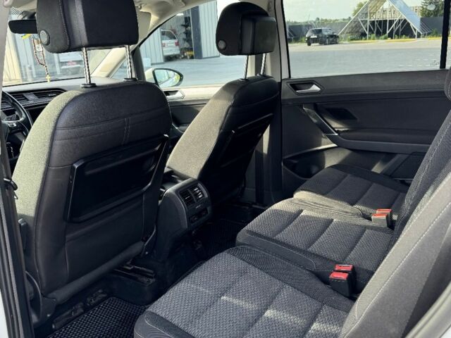 Белый Фольксваген Туран, объемом двигателя 2 л и пробегом 310 тыс. км за 14200 $, фото 10 на Automoto.ua