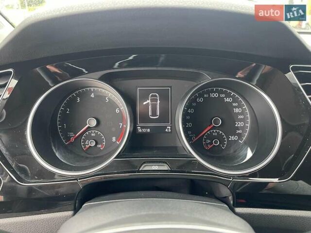 Белый Фольксваген Туран, объемом двигателя 1.4 л и пробегом 159 тыс. км за 15700 $, фото 20 на Automoto.ua