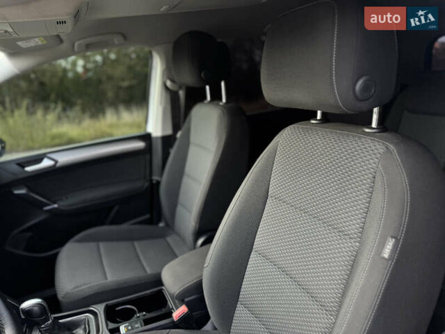 Белый Фольксваген Туран, объемом двигателя 1.97 л и пробегом 199 тыс. км за 15800 $, фото 38 на Automoto.ua