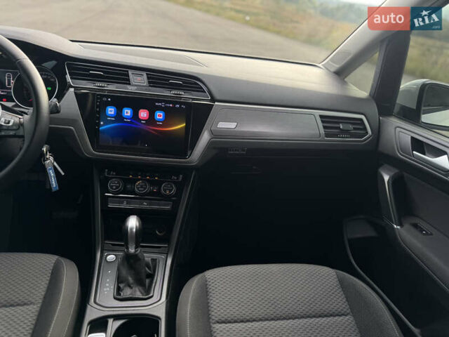 Белый Фольксваген Туран, объемом двигателя 1.97 л и пробегом 199 тыс. км за 15800 $, фото 57 на Automoto.ua