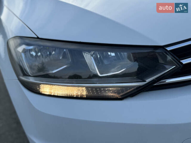 Белый Фольксваген Туран, объемом двигателя 1.97 л и пробегом 199 тыс. км за 15800 $, фото 16 на Automoto.ua