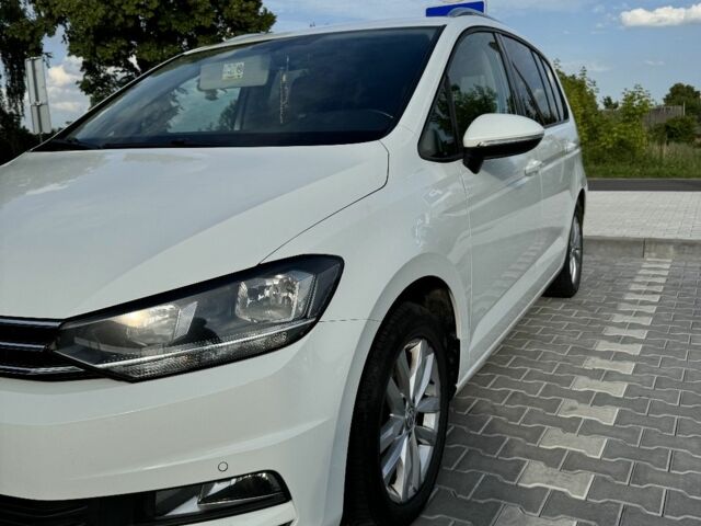 Белый Фольксваген Туран, объемом двигателя 2 л и пробегом 310 тыс. км за 14200 $, фото 2 на Automoto.ua