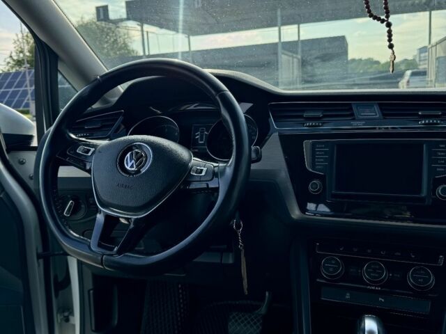 Белый Фольксваген Туран, объемом двигателя 2 л и пробегом 310 тыс. км за 14200 $, фото 16 на Automoto.ua