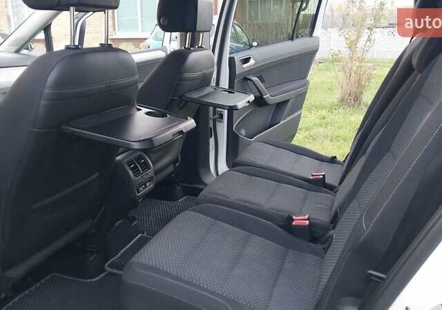 Белый Фольксваген Туран, объемом двигателя 1.97 л и пробегом 313 тыс. км за 13999 $, фото 23 на Automoto.ua