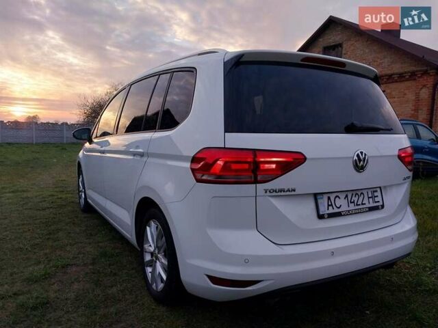 Белый Фольксваген Туран, объемом двигателя 1.97 л и пробегом 313 тыс. км за 13999 $, фото 9 на Automoto.ua