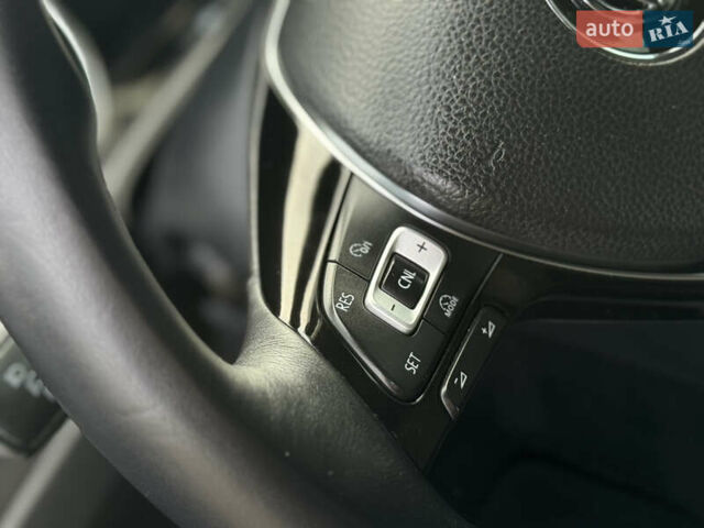 Белый Фольксваген Туран, объемом двигателя 1.97 л и пробегом 199 тыс. км за 15800 $, фото 42 на Automoto.ua