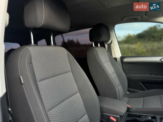 Белый Фольксваген Туран, объемом двигателя 1.97 л и пробегом 199 тыс. км за 15800 $, фото 51 на Automoto.ua