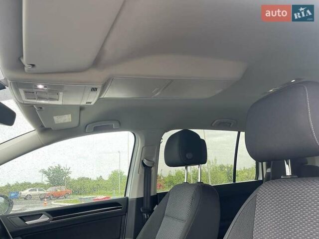 Белый Фольксваген Туран, объемом двигателя 1.4 л и пробегом 159 тыс. км за 15700 $, фото 25 на Automoto.ua