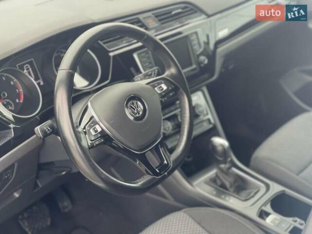 Белый Фольксваген Туран, объемом двигателя 1.4 л и пробегом 159 тыс. км за 15700 $, фото 16 на Automoto.ua