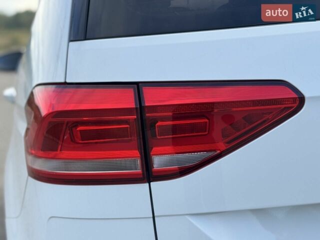 Білий Фольксваген Туран, об'ємом двигуна 2 л та пробігом 206 тис. км за 15300 $, фото 9 на Automoto.ua