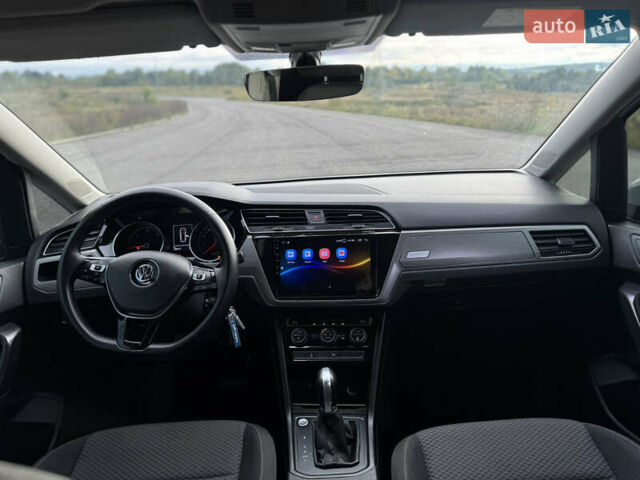 Белый Фольксваген Туран, объемом двигателя 1.97 л и пробегом 199 тыс. км за 15800 $, фото 58 на Automoto.ua