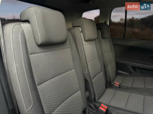 Белый Фольксваген Туран, объемом двигателя 1.97 л и пробегом 199 тыс. км за 15800 $, фото 60 на Automoto.ua