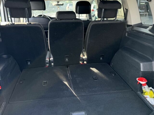 Белый Фольксваген Туран, объемом двигателя 2 л и пробегом 310 тыс. км за 14200 $, фото 15 на Automoto.ua