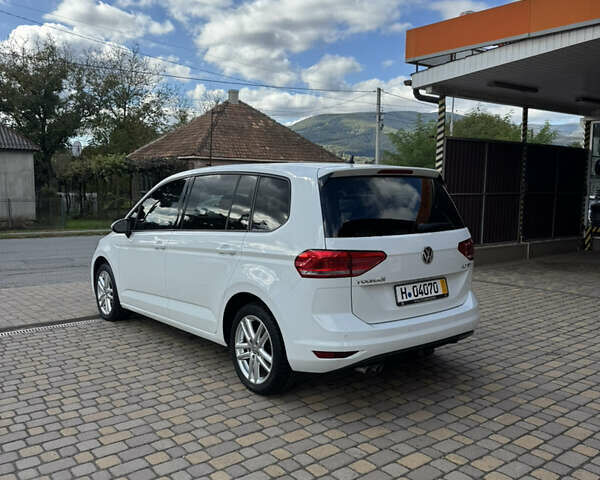 Білий Фольксваген Туран, об'ємом двигуна 2 л та пробігом 265 тис. км за 14700 $, фото 6 на Automoto.ua