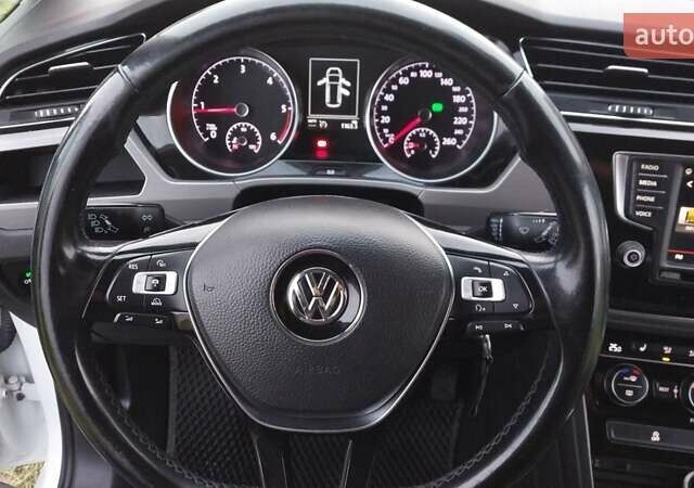 Белый Фольксваген Туран, объемом двигателя 1.97 л и пробегом 313 тыс. км за 13999 $, фото 30 на Automoto.ua