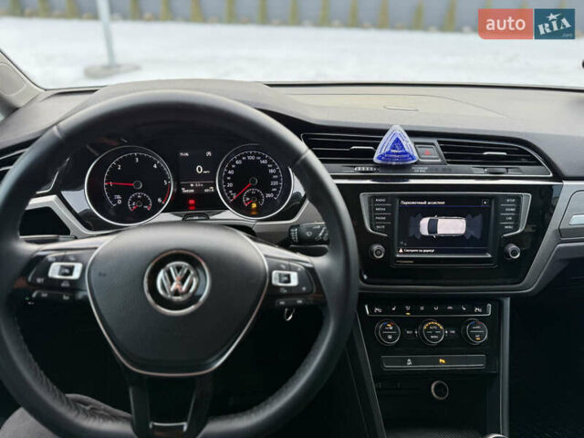 Білий Фольксваген Туран, об'ємом двигуна 1.6 л та пробігом 194 тис. км за 16400 $, фото 31 на Automoto.ua