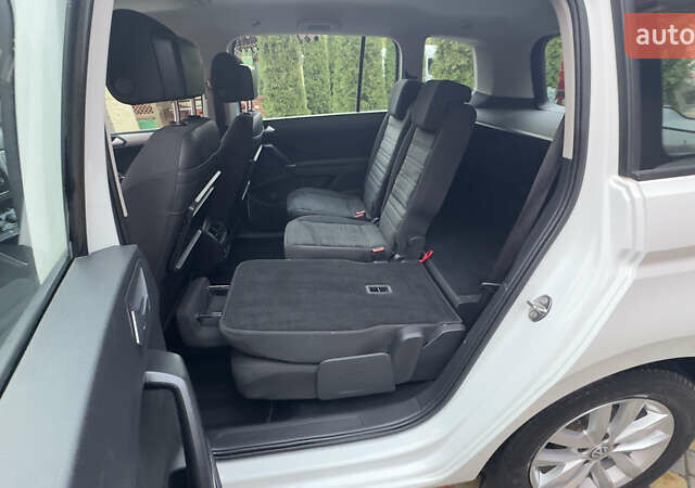 Белый Фольксваген Туран, объемом двигателя 1.97 л и пробегом 232 тыс. км за 16600 $, фото 44 на Automoto.ua