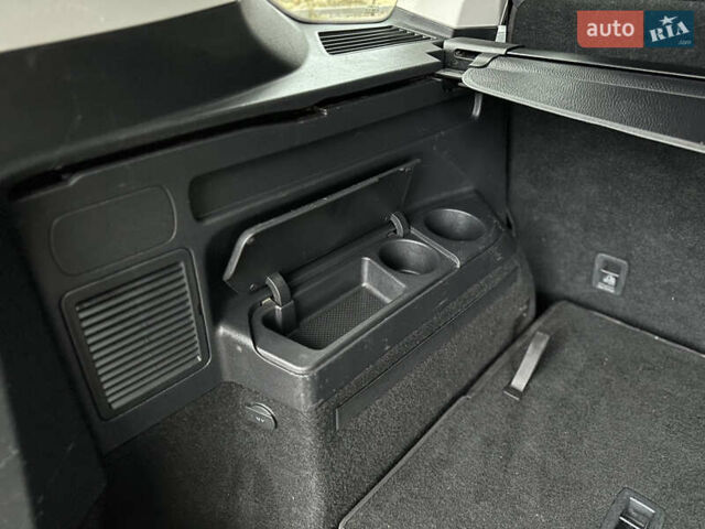 Белый Фольксваген Туран, объемом двигателя 1.6 л и пробегом 252 тыс. км за 14000 $, фото 64 на Automoto.ua