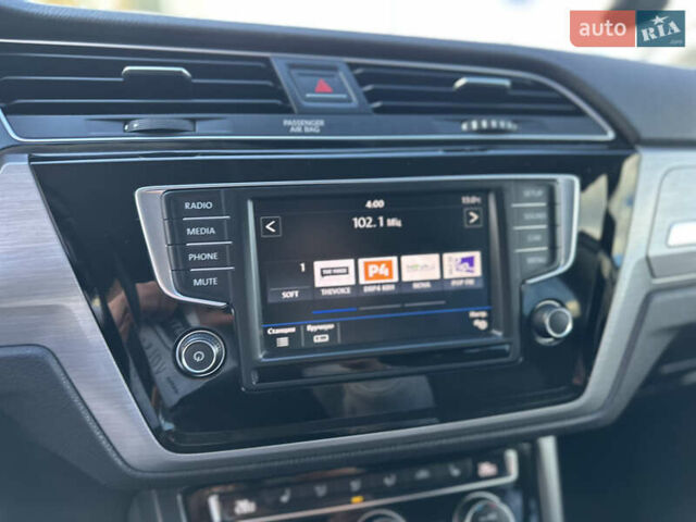 Фольксваген Туран 2017 у Хмельницькому на Automoto.ua Білий Фольксваген Туран, об'ємом двигуна 1.6 л та пробігом 189 тис. км за 15550 $, фото 45 на Automoto.ua