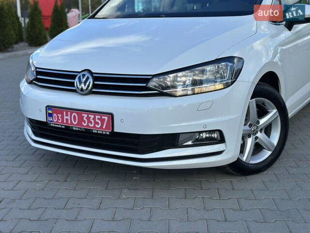 Белый Фольксваген Туран, объемом двигателя 1.6 л и пробегом 189 тыс. км за 15999 $, фото 3 на Automoto.ua