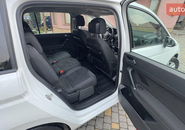 Белый Фольксваген Туран, объемом двигателя 1.97 л и пробегом 232 тыс. км за 16600 $, фото 49 на Automoto.ua