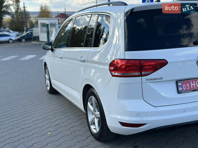 Фольксваген Туран 2017 у Хмельницькому на Automoto.ua Білий Фольксваген Туран, об'ємом двигуна 1.6 л та пробігом 189 тис. км за 15550 $, фото 15 на Automoto.ua