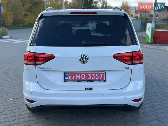 Белый Фольксваген Туран, объемом двигателя 1.6 л и пробегом 189 тыс. км за 15999 $, фото 14 на Automoto.ua