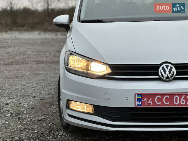 Белый Фольксваген Туран, объемом двигателя 1.6 л и пробегом 252 тыс. км за 14000 $, фото 13 на Automoto.ua