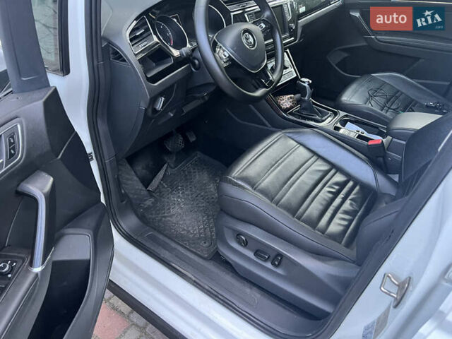Белый Фольксваген Туран, объемом двигателя 1.98 л и пробегом 250 тыс. км за 17500 $, фото 15 на Automoto.ua