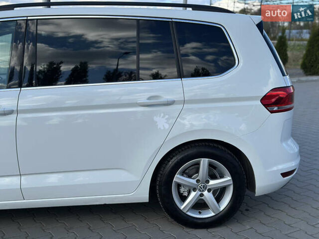 Фольксваген Туран 2017 у Хмельницькому на Automoto.ua Білий Фольксваген Туран, об'ємом двигуна 1.6 л та пробігом 189 тис. км за 15550 $, фото 8 на Automoto.ua