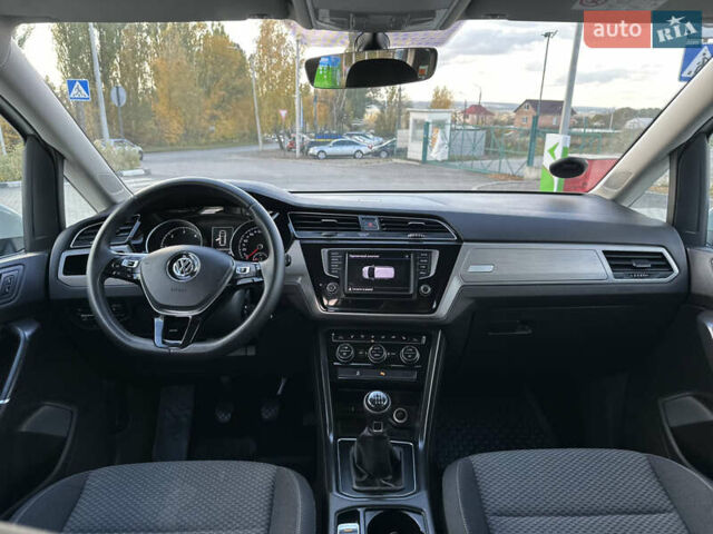 Фольксваген Туран 2017 у Хмельницькому на Automoto.ua Білий Фольксваген Туран, об'ємом двигуна 1.6 л та пробігом 189 тис. км за 15550 $, фото 19 на Automoto.ua