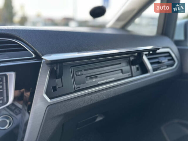 Белый Фольксваген Туран, объемом двигателя 1.6 л и пробегом 189 тыс. км за 15999 $, фото 35 на Automoto.ua