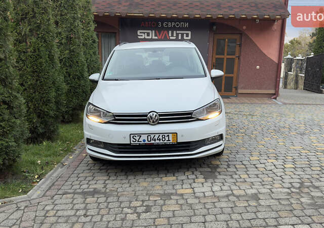 Белый Фольксваген Туран, объемом двигателя 1.97 л и пробегом 232 тыс. км за 16600 $, фото 3 на Automoto.ua