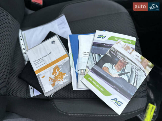 Белый Фольксваген Туран, объемом двигателя 1.6 л и пробегом 252 тыс. км за 14000 $, фото 77 на Automoto.ua