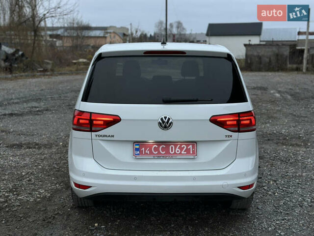 Белый Фольксваген Туран, объемом двигателя 1.6 л и пробегом 252 тыс. км за 14000 $, фото 20 на Automoto.ua