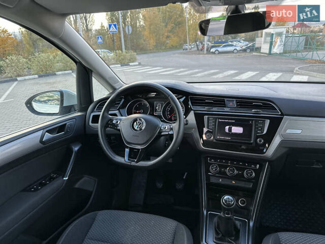 Фольксваген Туран 2017 у Хмельницькому на Automoto.ua Білий Фольксваген Туран, об'ємом двигуна 1.6 л та пробігом 189 тис. км за 15550 $, фото 22 на Automoto.ua
