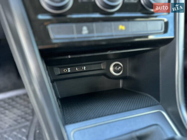 Фольксваген Туран 2017 у Хмельницькому на Automoto.ua Білий Фольксваген Туран, об'ємом двигуна 1.6 л та пробігом 189 тис. км за 15550 $, фото 39 на Automoto.ua