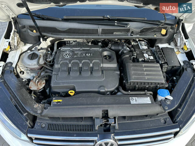 Фольксваген Туран 2017 у Хмельницькому на Automoto.ua Білий Фольксваген Туран, об'ємом двигуна 1.6 л та пробігом 189 тис. км за 15550 $, фото 58 на Automoto.ua